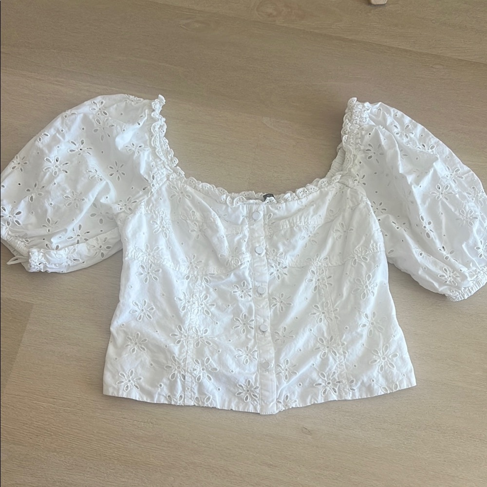 GAP White Eyelet Puff Sleeve Top